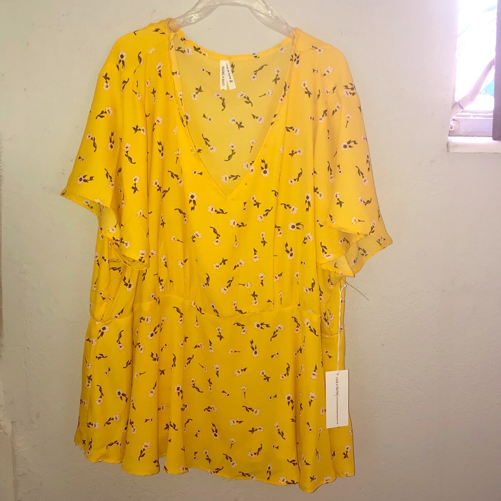 Woman’s plus sized blouse